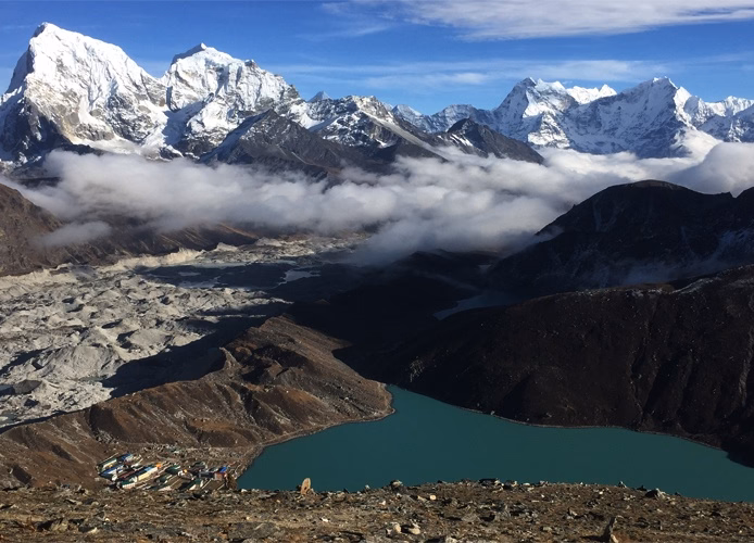gokyo-ri-trek.avif