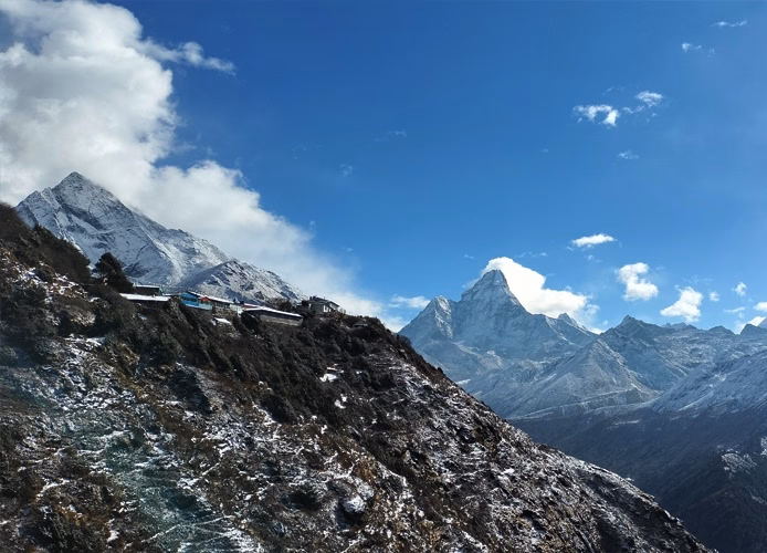 gokyo-trek-difficulty.avif